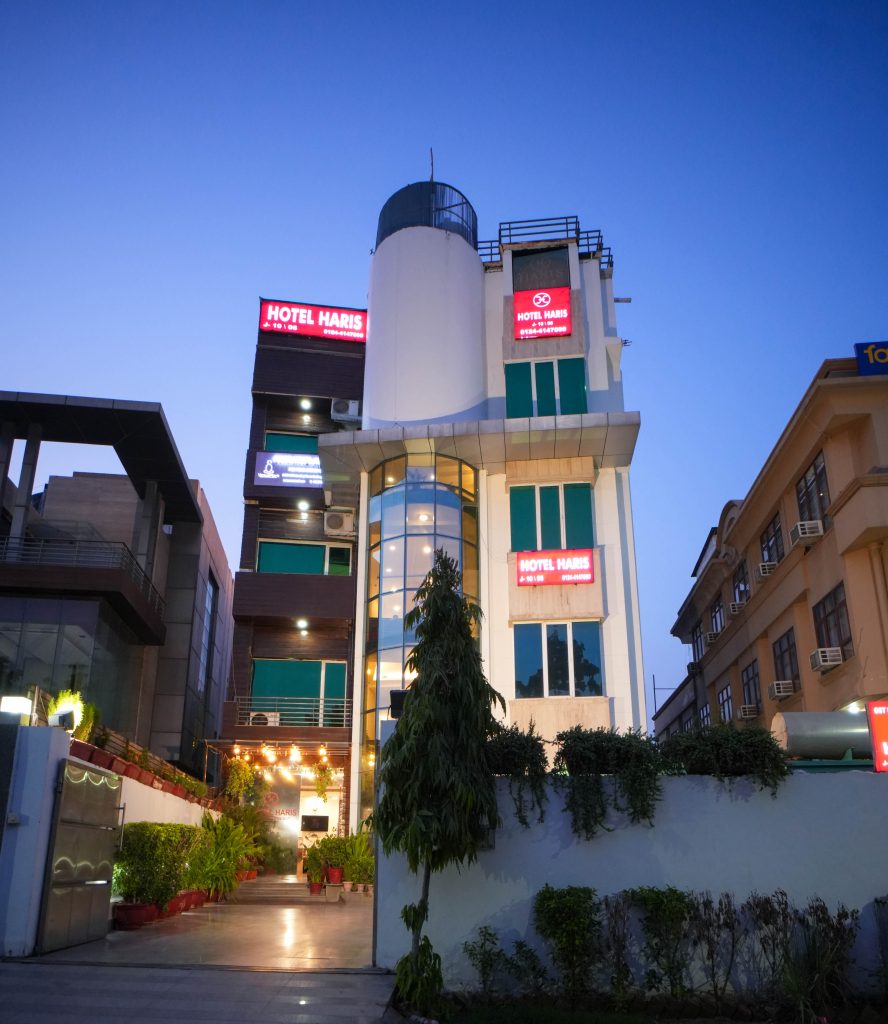 Hari's Court Hotels and Banquets