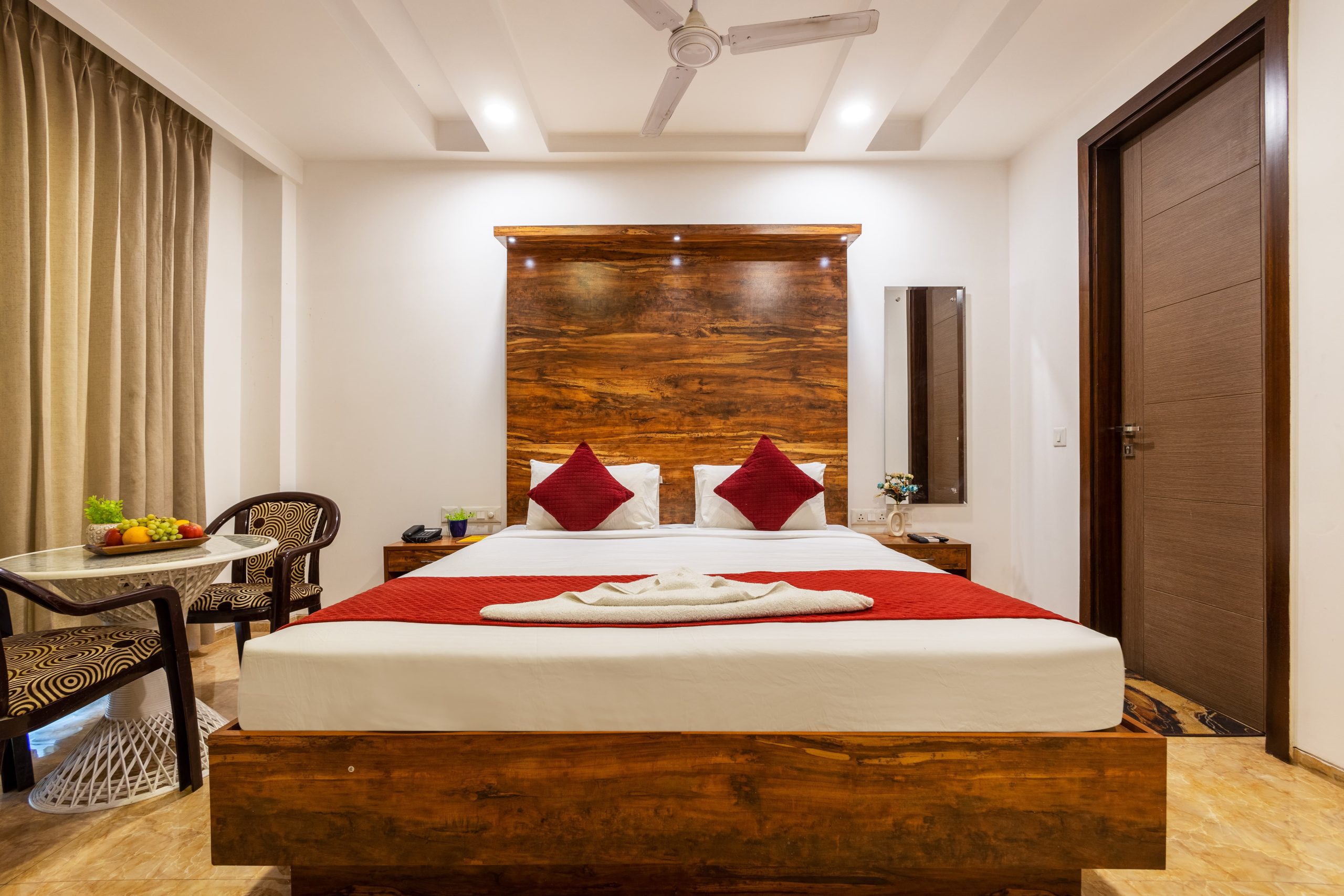 room1-ma-60-haris-court