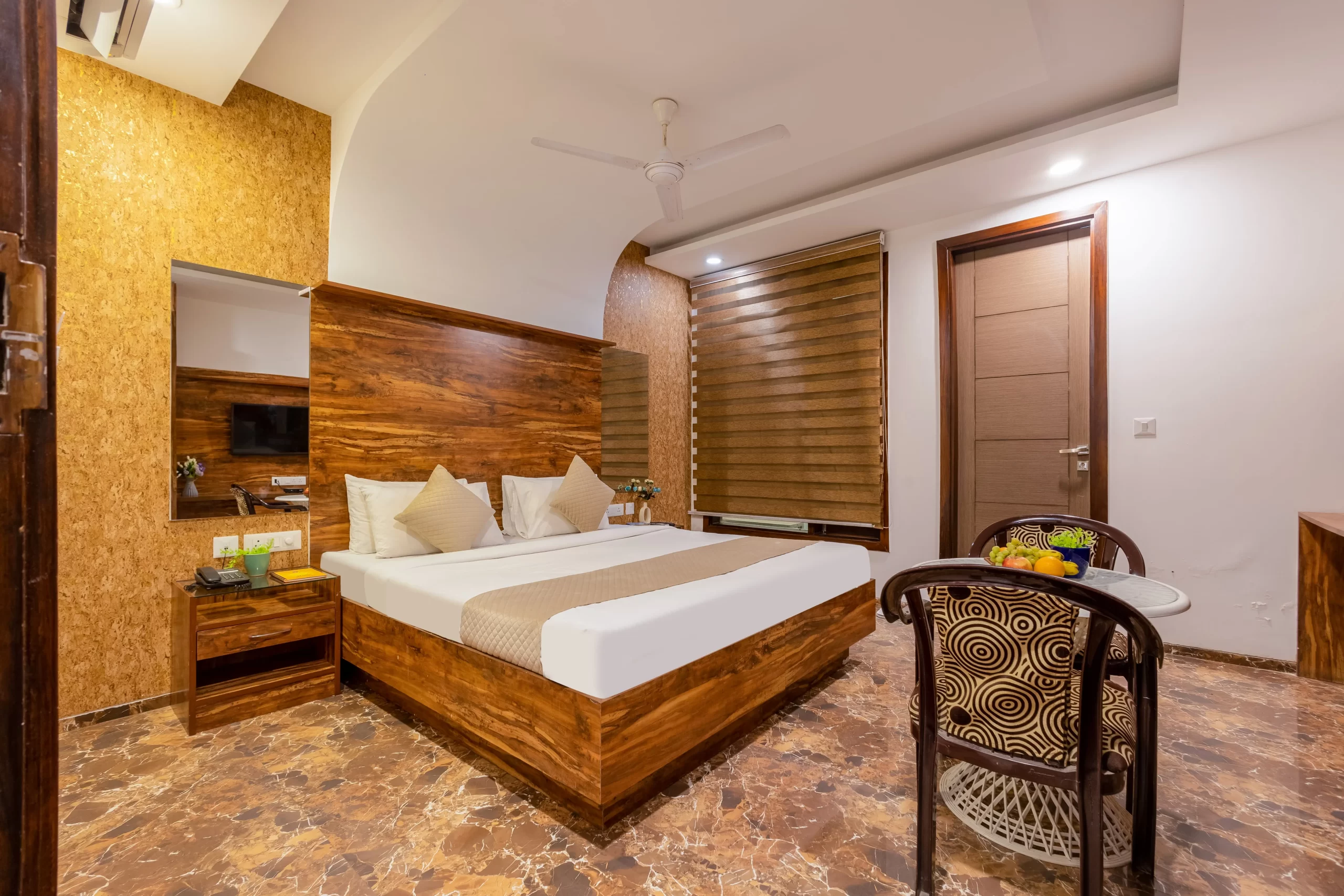 room5-ma-60-haris-court